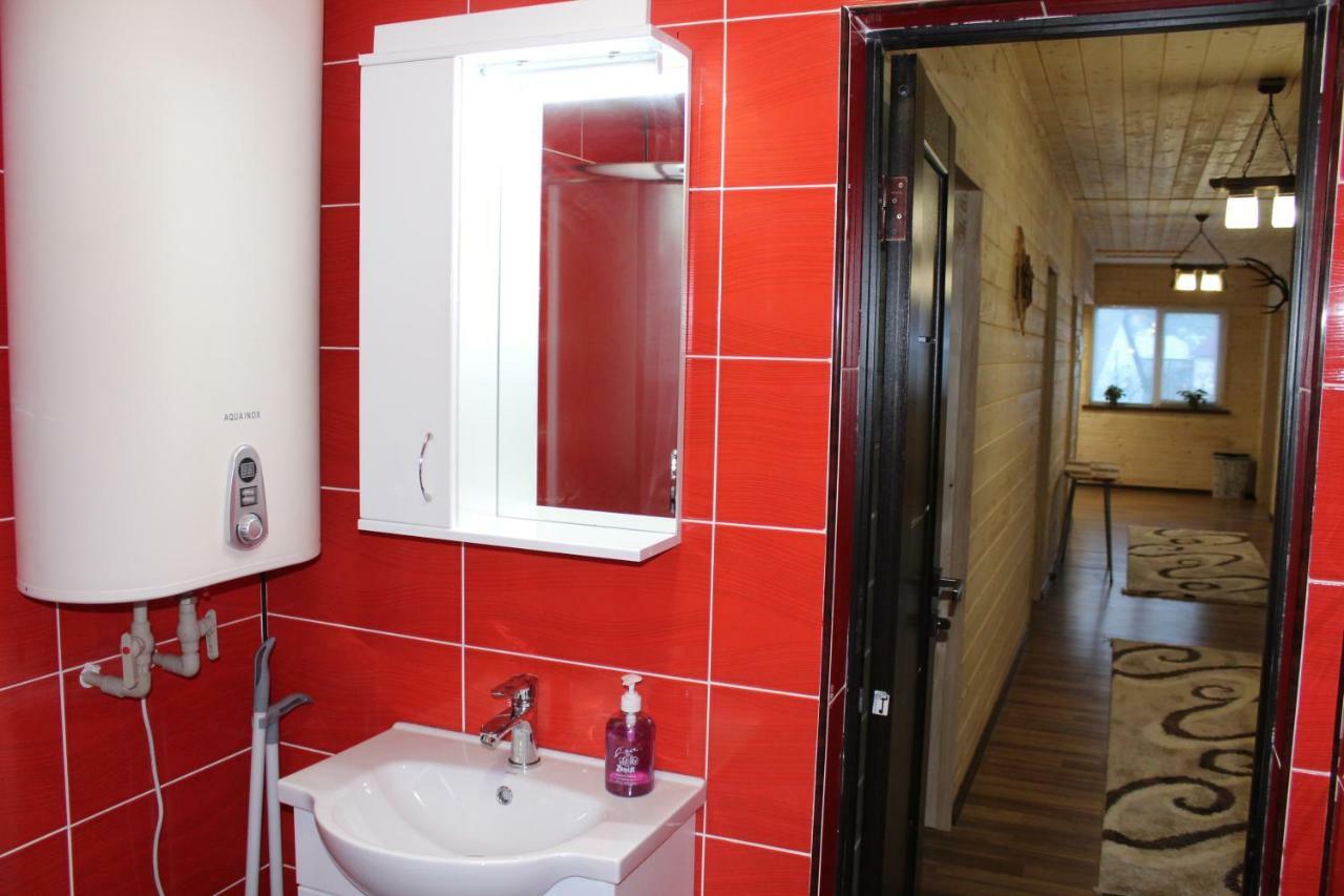 У Інни Hotel Mizhhirya  Ngoại thất bức ảnh