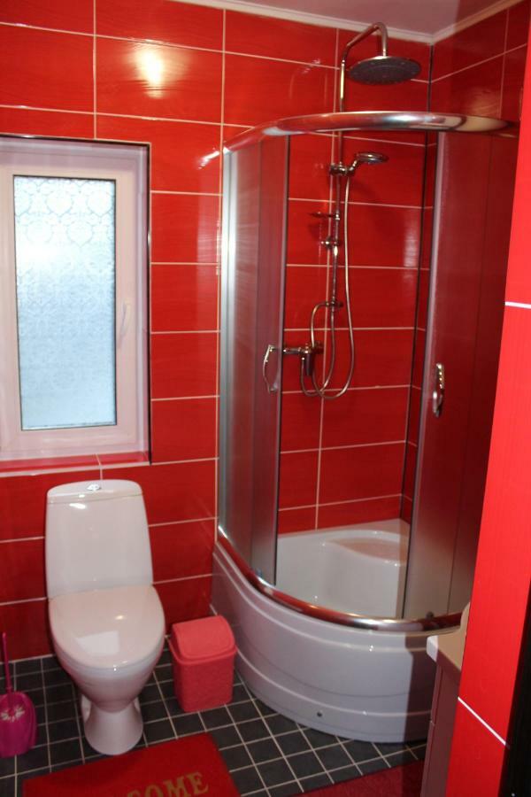 У Інни Hotel Mizhhirya  Ngoại thất bức ảnh